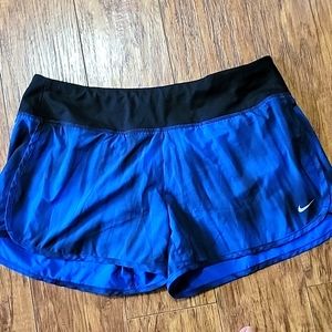 Womens Nike dri fit shorts s.med